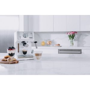 De'Longhi ECP3220 15 Bar Espresso and Cappuccino Machine with Advanced Cappuccino System D10F 7 DeLonghi ECP3220 15 Bar Espresso and Cappuccino Machine with Advanced Cappuccino System D10F 2
