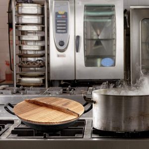 Pre-Seasoned Cast Iron Wok with 2 Handled and Wooden Lid P17A